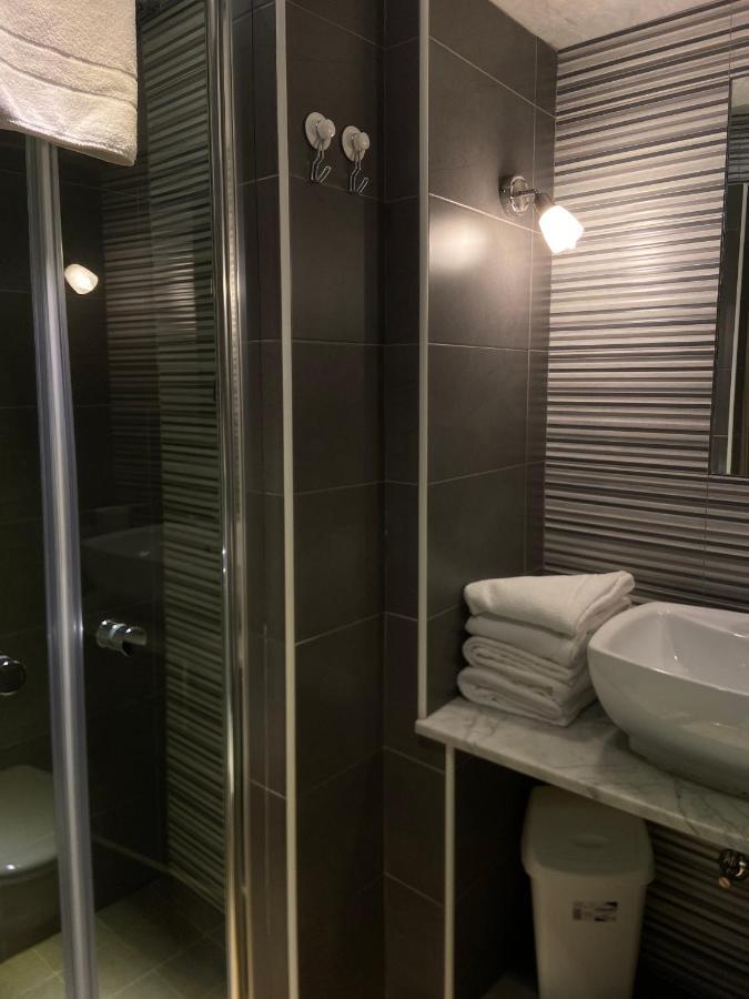 Hotel Pino ليريسي المظهر الخارجي الصورة