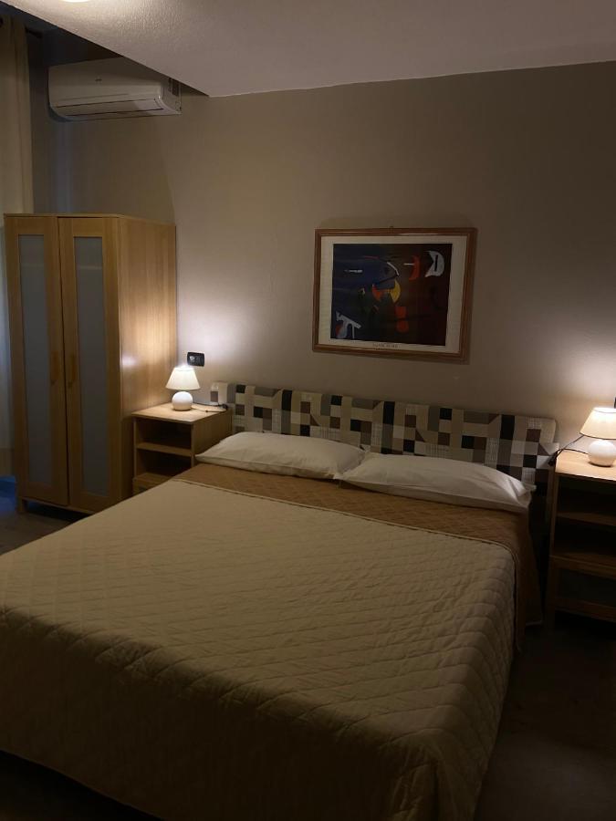 Hotel Pino ليريسي المظهر الخارجي الصورة