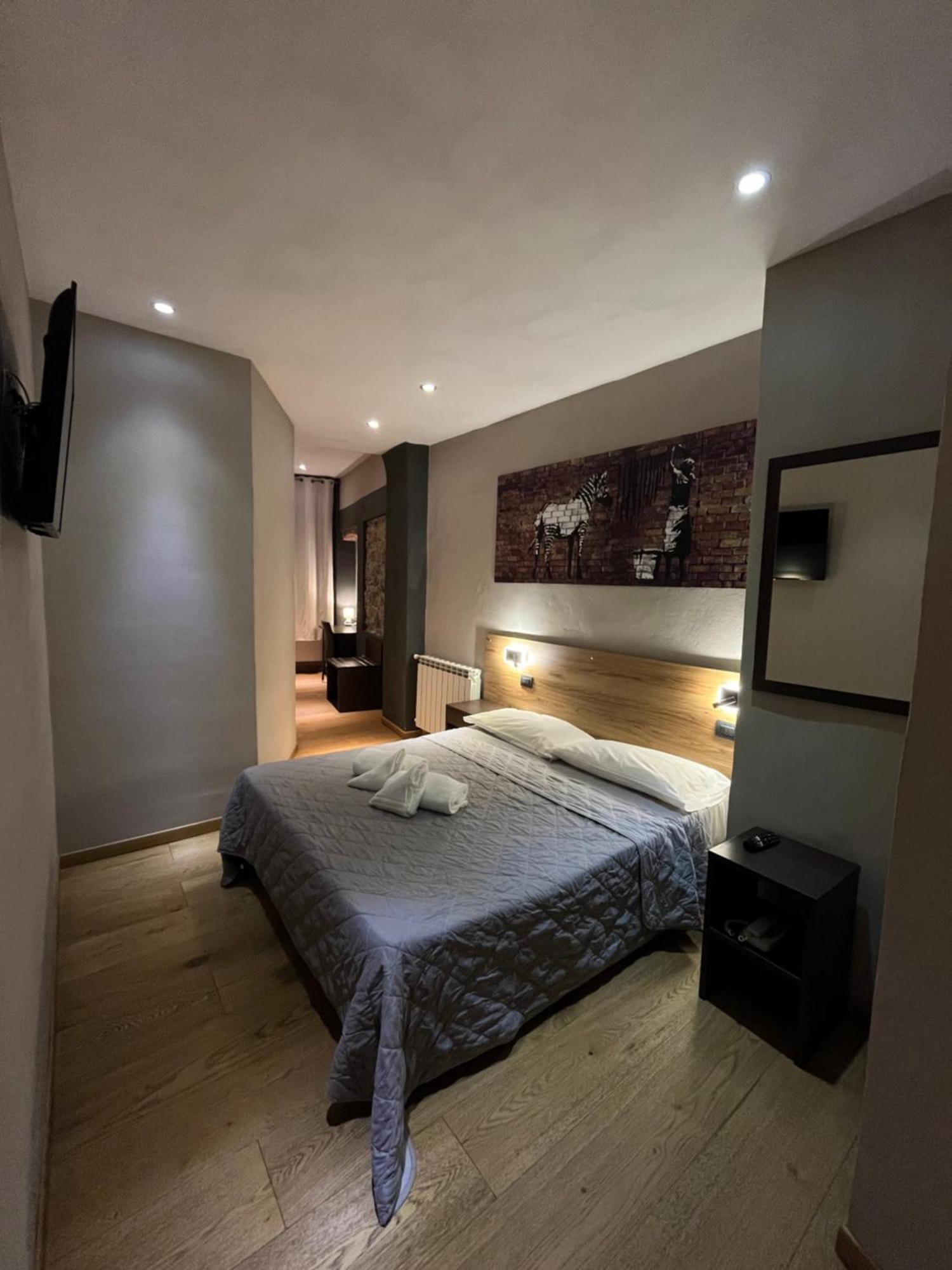 Hotel Pino ليريسي المظهر الخارجي الصورة