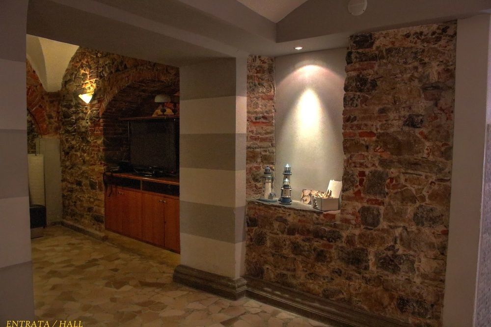 Hotel Pino ليريسي المظهر الخارجي الصورة