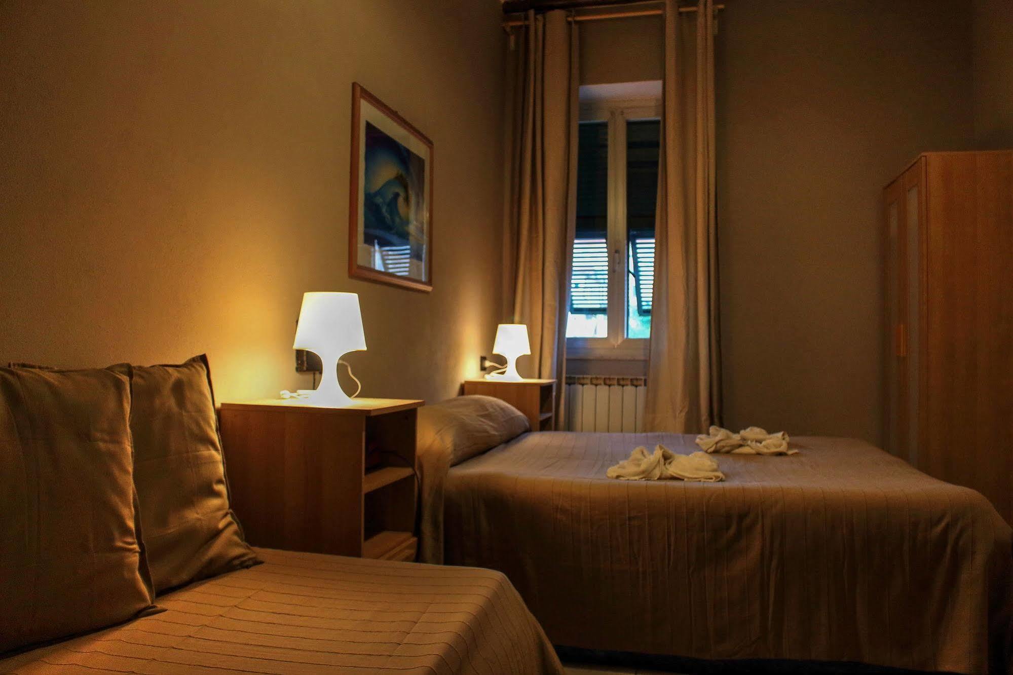 Hotel Pino ليريسي المظهر الخارجي الصورة