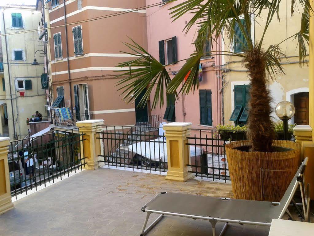Hotel Pino ليريسي المظهر الخارجي الصورة